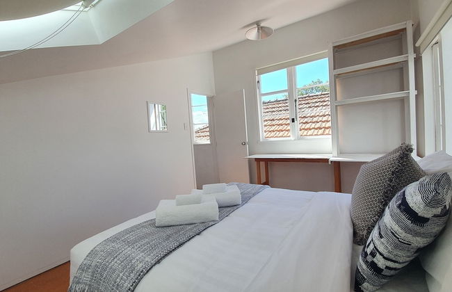 Bright and Modern Oasis in Kingsland - Photo 13