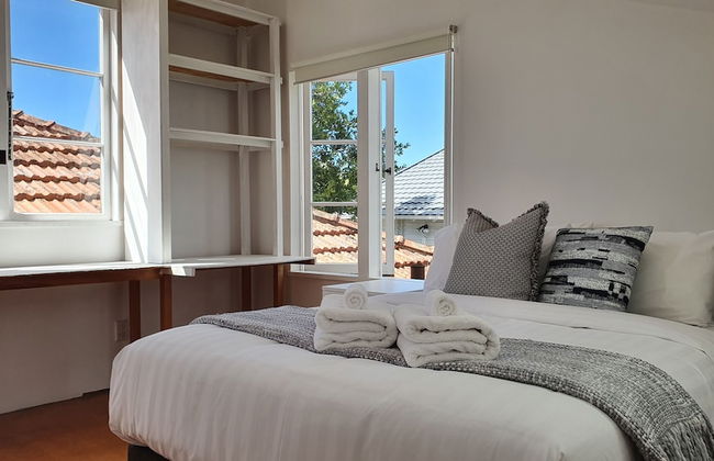 Bright and Modern Oasis in Kingsland - Photo 5