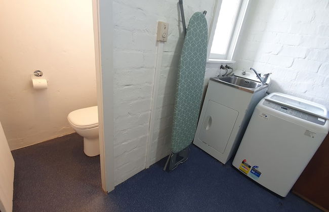 Bright and Modern Oasis in Kingsland - Photo 42