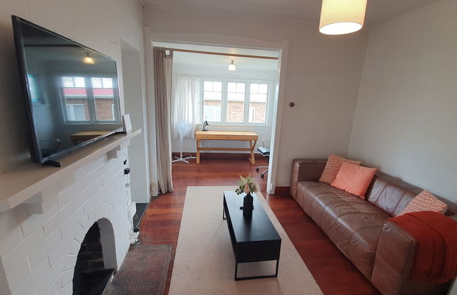 Bright and Modern Oasis in Kingsland - Photo 37