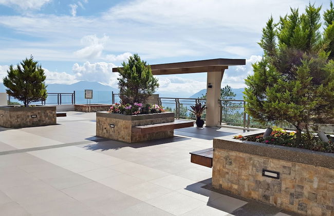 Outlook Ridge Residences - Foto 1