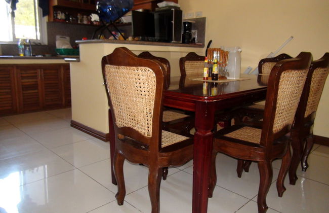 Squares Cafe and Apartments - Foto 15