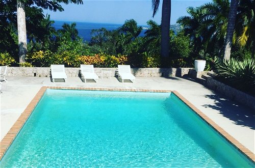 Foto 15 - Captivating 3-bed Villa in Montego Bay