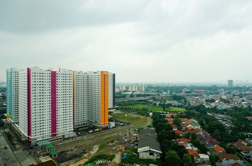 Photo 14 - Furnished Studio with Comfortable Design Green Pramuka Apartment