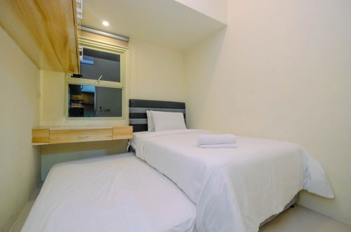 Foto 5 - Strategic 2BR Apartment with Workspace @ Season City