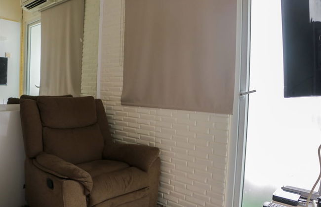Cozy Stay and Simply 2BR at Green Pramuka City Apartment - Foto 15