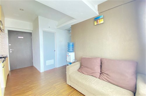 Photo 11 - Quite 2Br Apartment Ac In Living Room At The Jarrdin Cihampelas