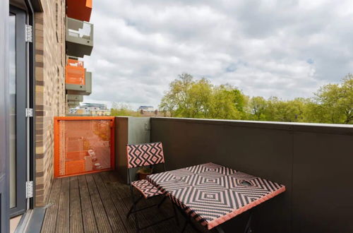 Photo 22 - Eclectic 2 Bedroom Apartment in Shoreditch With a Balcony