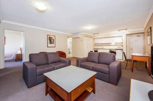 Foto 7 - Conveniently Located 2 Bedroom Apartment In The CBD