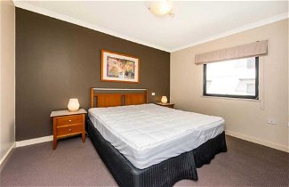 Photo 2 - Conveniently Located 2 Bedroom Apartment In The CBD