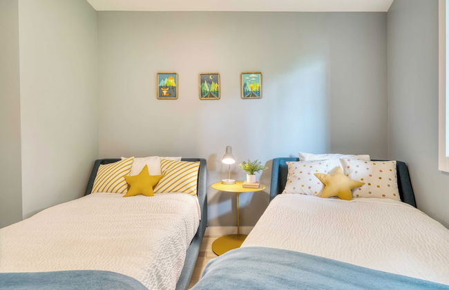 Sunset Cove by Avantstay Beachfront w/ Balcony! - Photo 29