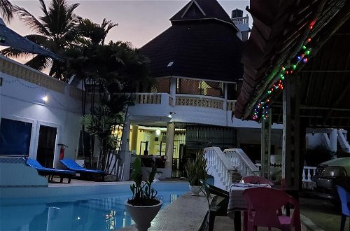 Photo 11 - Charming and Remarkable15-bed Villa in Diani Beach