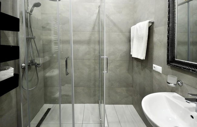 BFG Suites Apartments - Photo 66