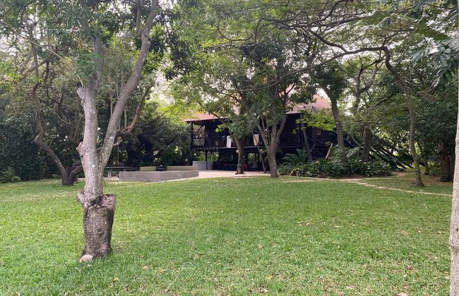 Log Cabin On And Overlooking a 9km Lagoon - Foto 17