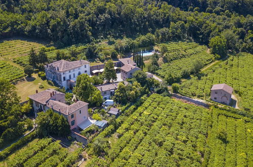 Photo 4 - Villa Faccioli Deodara With Shared Pool