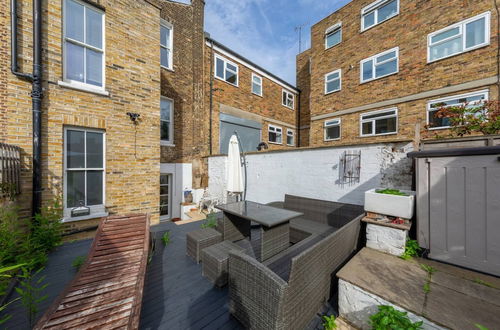 Foto 26 - Stylish 2 Bedroom Home in Islington With Garden