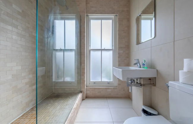 Stylish 2 Bedroom Home in Islington With Garden - Foto 28