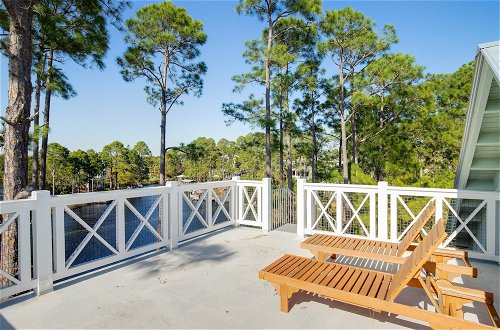 Photo 24 - Seagrove Manor by Avantstay Free Paddle Boards Lake Front Yard & Pet Friendly
