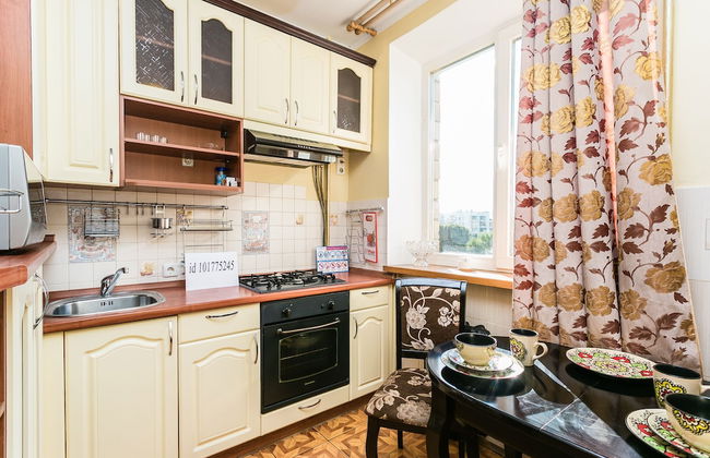 Apartment on Bolshoy Kondratievskiy 4 - Foto 13