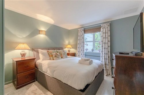 Photo 5 - Spacious 2 Bedroom Flat in Wandsworth