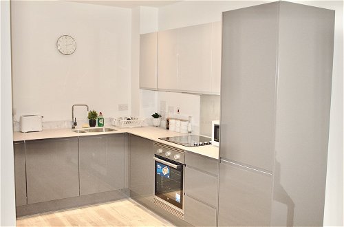 Foto 6 - Impeccable 1bed Apartment in the Heart Ofgreenford
