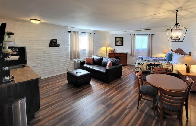 The Nook Pinetop - Photo 5