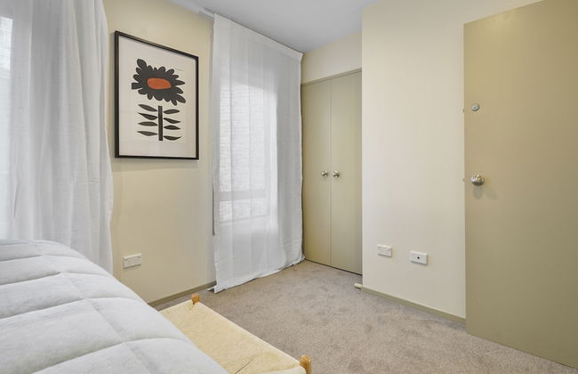 Super Chic Apt nr Albany Mall - Carpark - Foto 3
