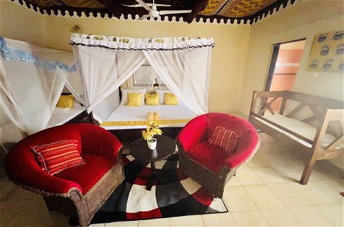 Photo 3 - Beautiful and Charming 3-bed Room Villa in Diani