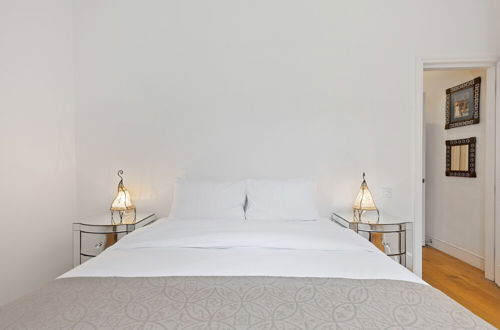 Photo 5 - Altido Elegant 1-Bed Flat In Bayswater