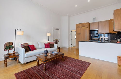 Photo 9 - JOIVY Elegant 1-Bed Flat In Bayswater