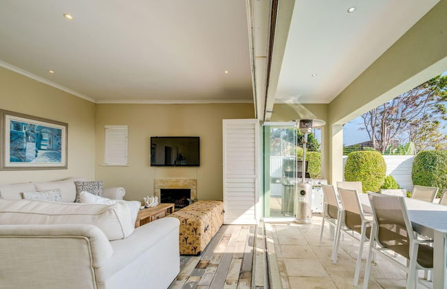 Beach-style Camps Bay Home w Pool Garden Barbados - Foto 4