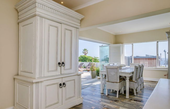 Beach-style Camps Bay Home w Pool Garden Barbados - Foto 15