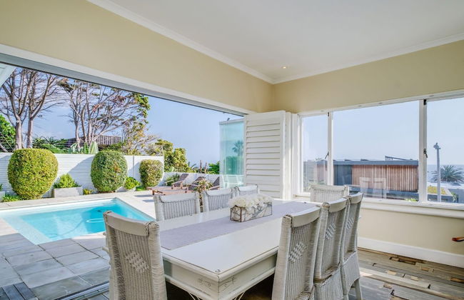 Beach-style Camps Bay Home w Pool Garden Barbados - Foto 13