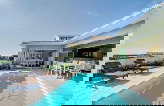 Foto 1 - Beach-style Camps Bay Home w Pool Garden Barbados