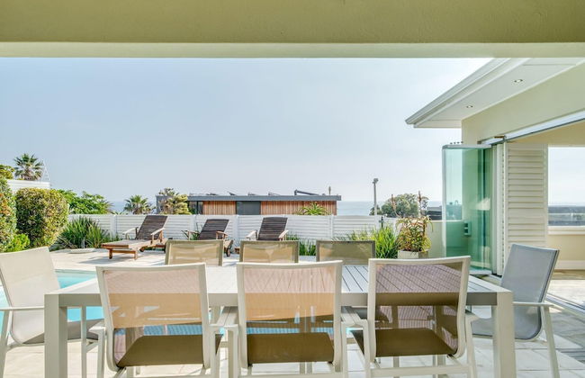 Beach-style Camps Bay Home w Pool Garden Barbados - Foto 8