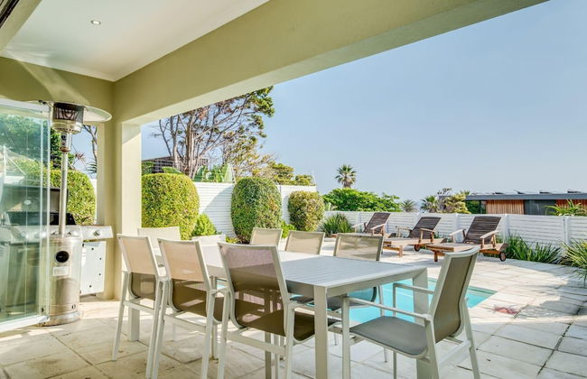 Beach-style Camps Bay Home w Pool Garden Barbados - Foto 7