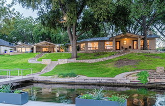 Photo 1 - Island Paradise A Waterfront Oasis With Pool