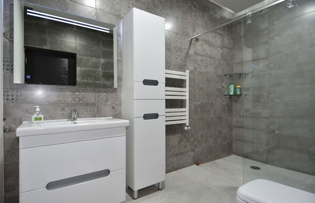 Villa in Nork - Photo 27