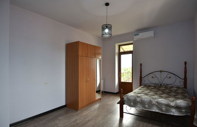 Villa in Nork - Photo 6