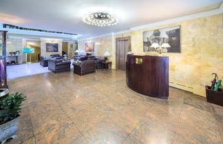 Photo 3 - Ritz Apart Hotel