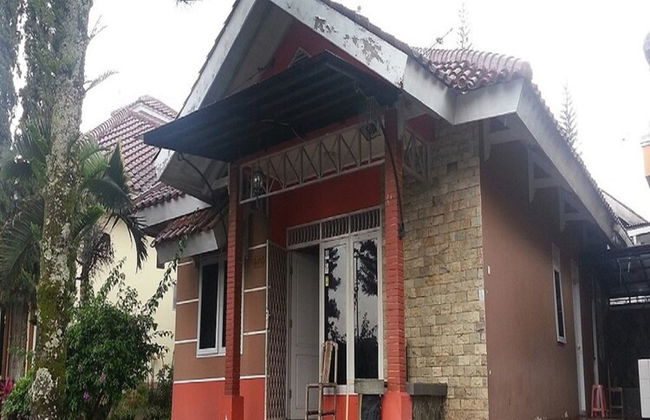 Villa Kota Bunga Tulip - Foto 33