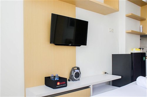 Photo 7 - Simple And Comfort Studio At Riverview Jababeka Apartment