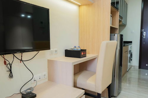 Photo 6 - Comfy Studio Apartment at Menteng Park