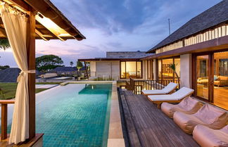 Photo 1 - Wonderful Oceanfront 3 Br Villa in Seminyak