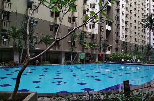 Photo 16 - Cozy 2Br Apartment At Gateway Ahmad Yani Cicadas