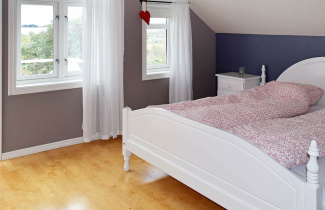 Holiday Home in Ballstad - Photo 4