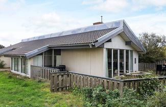 Foto 1 - 9 Person Holiday Home in Hvide Sande