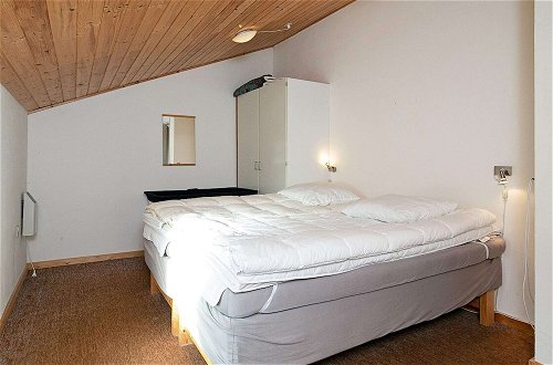 Photo 12 - 9 Person Holiday Home in Hvide Sande