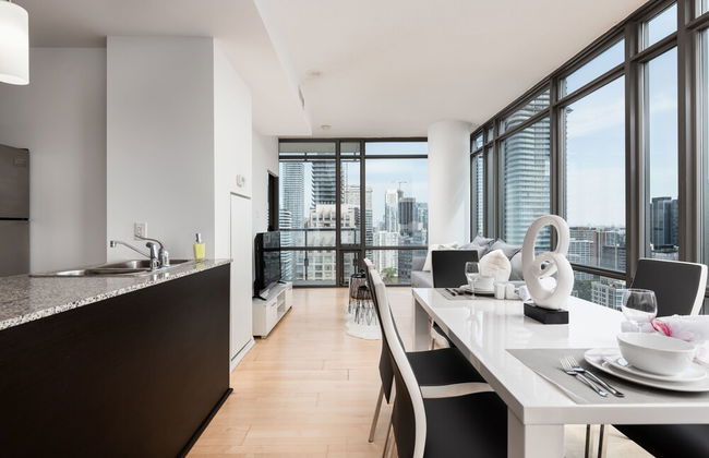 elegant condo with panoramic views - Photo 21