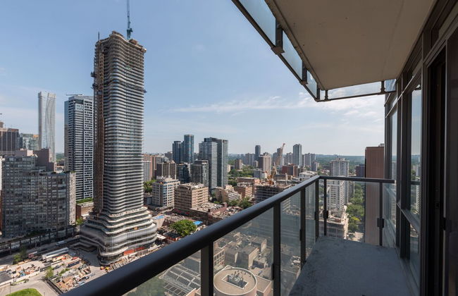 elegant condo with panoramic views - Photo 24